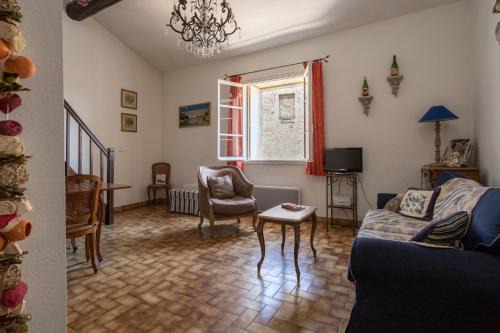 Nimes City Centre Apartment | Petit Paradis Nemausus