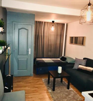 Bobigny Apartment | Petit studio cosy