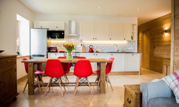 La Cote-d'Arbroz House | 'Petite Ferme Les Bouts' Apartment, sleeps 6, Nr Morzine