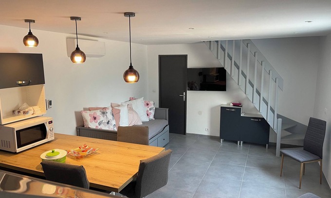 Habette-Coteaux du Sud House | Petite Maison Climatisée Entre Paris et Disney