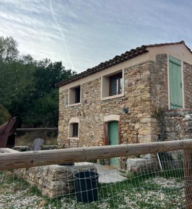 Bagnols-en-Foret House | Petite Maison à la Ferme