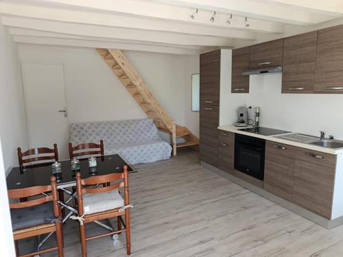 Faverolles House | Petite maison à la campagne