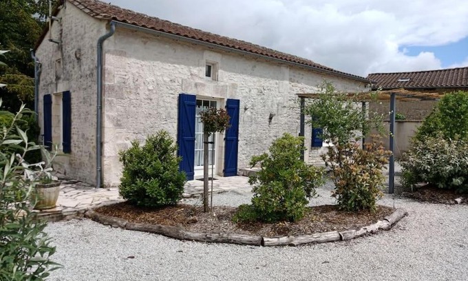 La Rochette House | Petite maison de charme Les Chats Pîtres