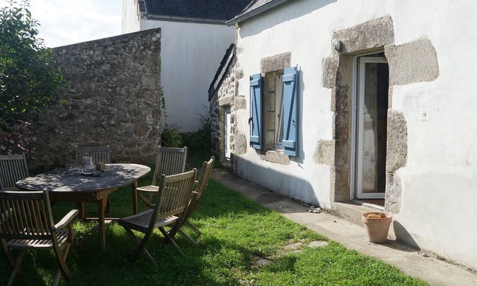 Plogoff House | Petite Maison de Pêcheur 'penty' à 200 Mètres de L'océan