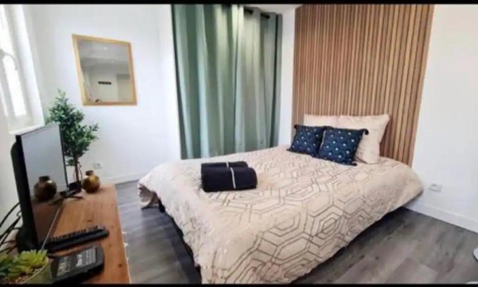 Bonnieres-sur-Seine Apartment | Petite maisonnette proche de Giverny