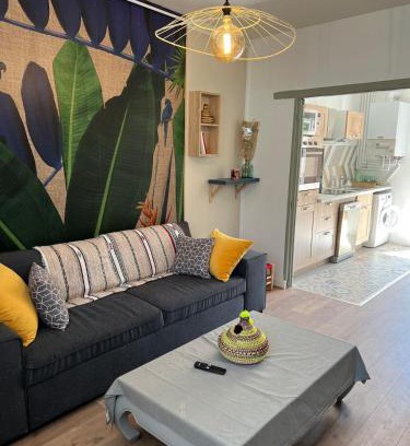Saint-Charles du Port House | Petite maison rose