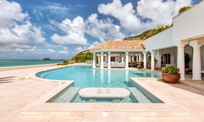 Grand Case Villa | Petite Plage 5 - Stunning beachfront villa with pool and concierge