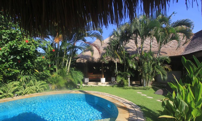Seminyak Villa | PETITENGET : CHARMING VILLA, CLOSE TO BEACH AND CLOSE TO SEMINYAK SHOPS
