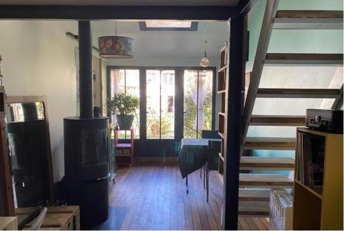 Rueil-Malmaison Ski Chalet | Petites maisons atypiques