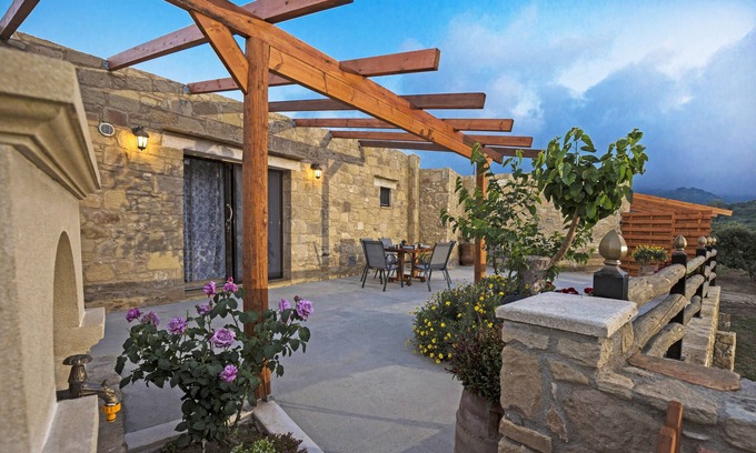 Vlasiana House | Petrakis Cretan Homes "PLATANI"