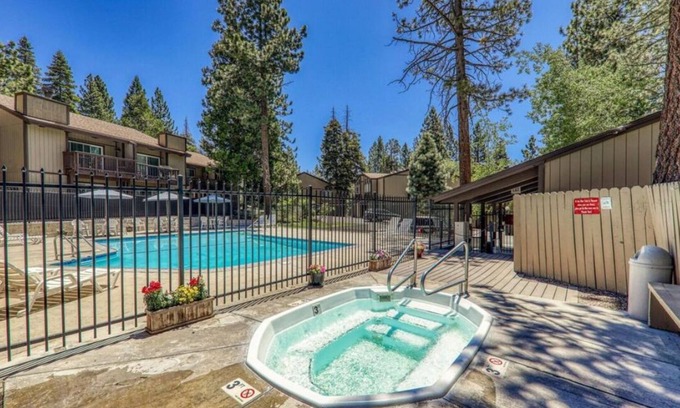 Lake Forest Condo | Pets! Walk to Lake! On the Bike Trail! Close to town!
