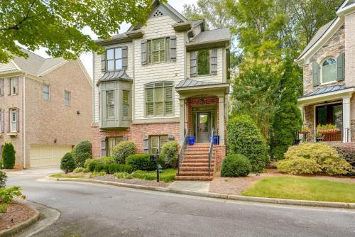 Sandy Springs House | Pets Welcome! Spacious ATL Area Retreat with Deck