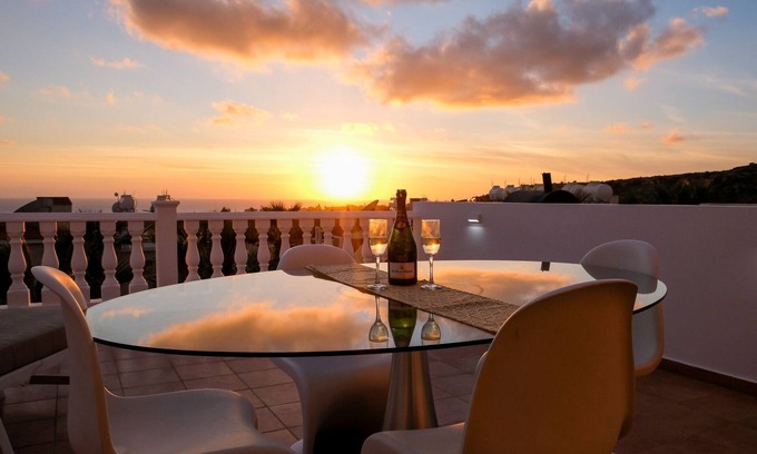 Peyia Town Apartment | Peyia Fontana - Executive 2-bedroom penthouse, panoramic sea views and Hot Tub