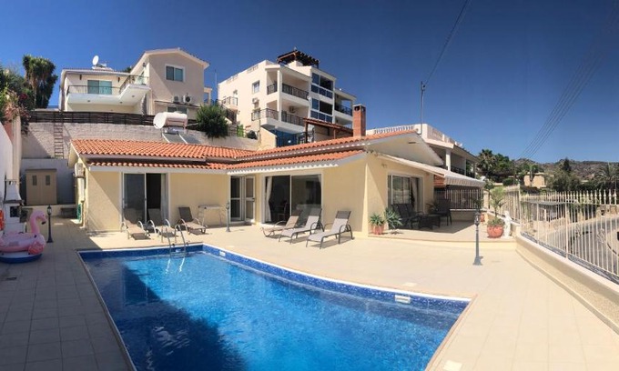 Peyia Town Villa | Peyia Palm Villa