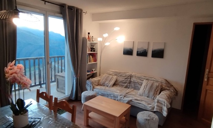 Peyragudes Apartment | PEYRAGUDES HAMEAU DE BALESTAS T3-4/6PERS 2BEDROOMS