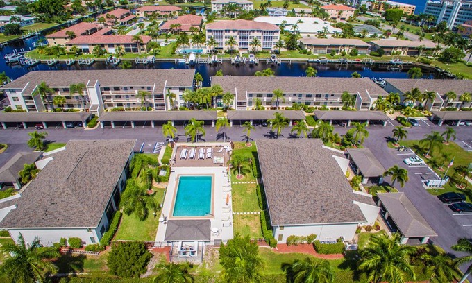 Punta Gorda Apartment | PGI – Seasonal Rental Available - Bridgepoint Condominium