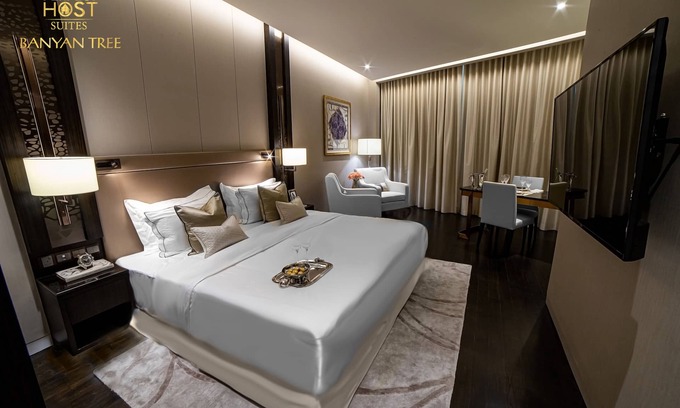 Golden Triangle Apartment | PH Suites at Banyan Tree Studio King Suites - 16