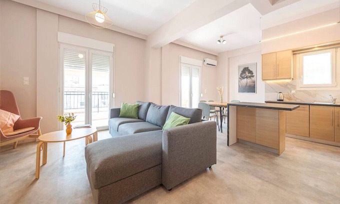 Omonia Apartment | Phaedrus Living: Athens City Center Geraniou