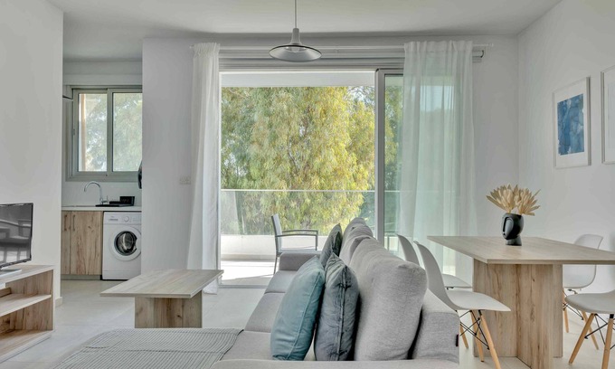 Strovolos Apartment | Phaedrus Living: City Center Residences Emerald