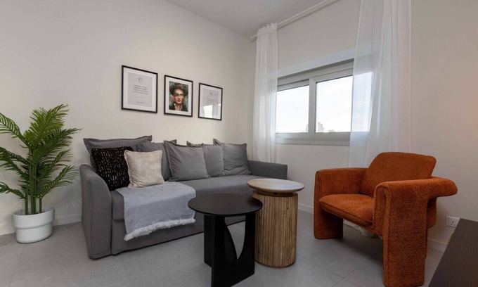 Nicosia Apartment | Phaedrus Living: Mini Art House Kahlo