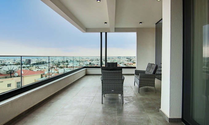 Agios Athanasios Apartment | Phaedrus Living: Sea View Anna Residence 301