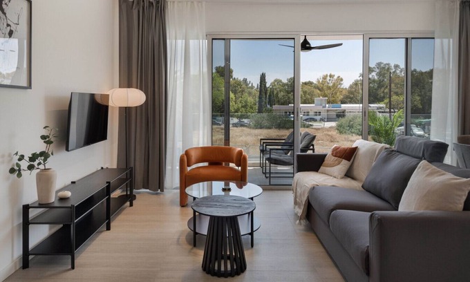 Strovolos Apartment | Phaedrus Living: Travertine Residences 101