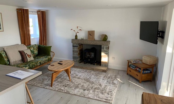Summercourt House | Pheasants Wander at Rosewyn