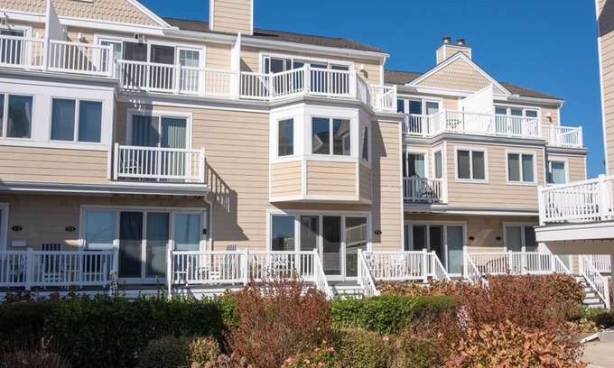 Cape May Condo | Philadelphia Beach Condo offering unobstructed beach views!