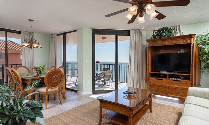 Orange Beach Condo | Phoenix East II - Beach Front Balcony - Splash Pad