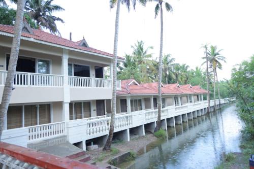 Poovar Hotel | Phoenix Island Resort Poovar