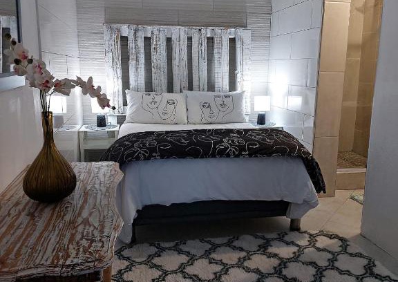 Langenhoven Park Apartment | Phoenix, Langenhovenpark, Bfn near Inibos parkrun.