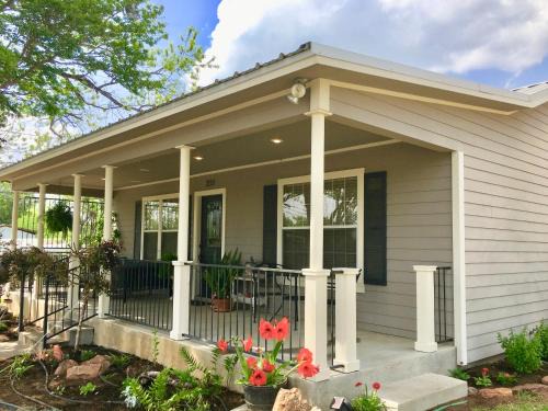 Llano Villa | Phoenix Nest Guest Houses - Sunday House