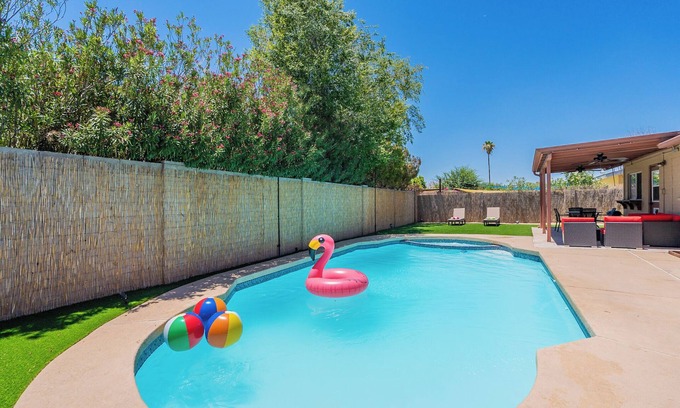 Fairwood House | Phoenix Retreat- W/Modern Pool