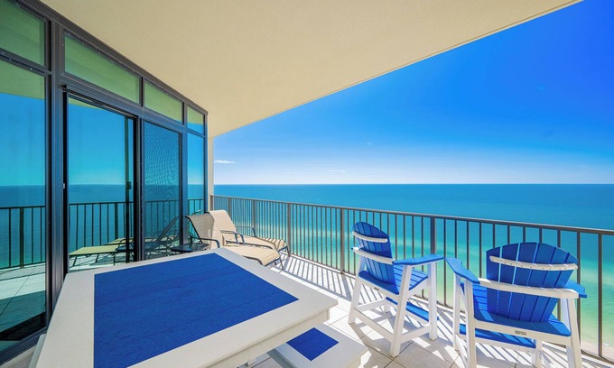 Orange Beach Condo | Phoenix West 2002~ LAZY RIVER ~ Sleeps up to 14 guests!