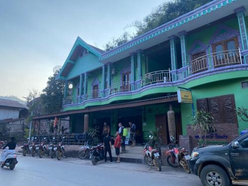 Pakbeng House | Phonemany Villa