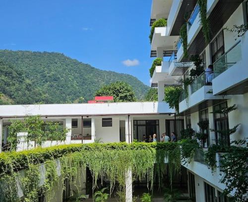 Rishikesh Hotel | Phool Chatti Yoga Ashram 7 day Yoga Retreat