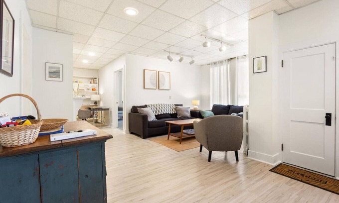 Bar Harbor Apartment | Physician's Flat - Condo in the heart of town