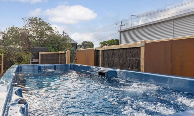 Surf Beach House | PI Hot Springs Retreat1