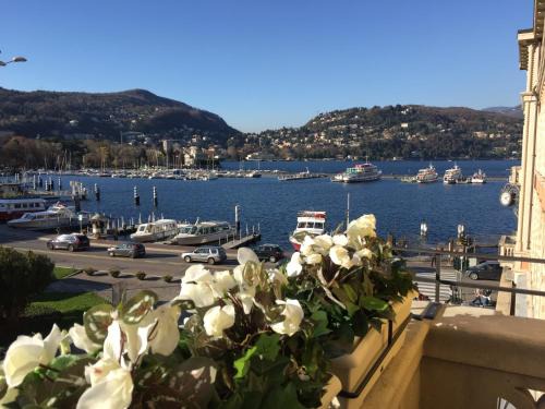 Como City Centre Apartment | Piazza Cavour - Luxury Lake View Apartment