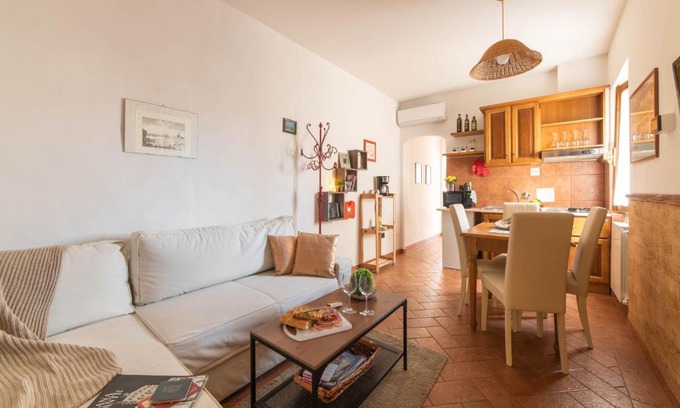 Santo Spirito Apartment | Piccolo Iris Firenze