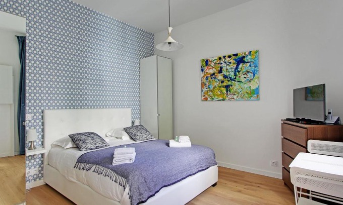 Pigalle Apartment | Pick a Flat's Apartment in Montmartre - Rue des Martyrs studio
