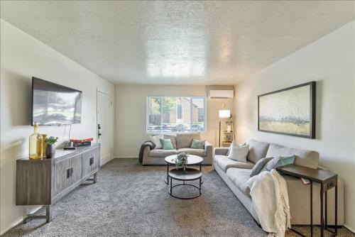 Bountiful Apartment | Pickle Ball Courts Close By 5 Mins off i15