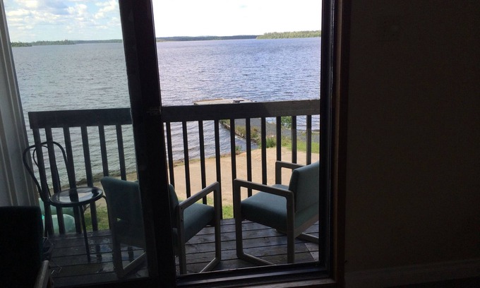 Pickle Lake Hotel | Pickle Lake Hotel