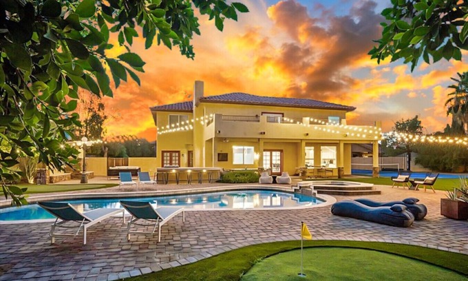 Mesa House | Pickleball, Heated Pool, Spa, Arcade, Pool Table