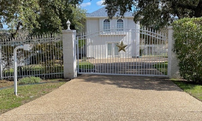 Canyon Lake House | Picturesque Lakefront W/Pool & Hot Tub!