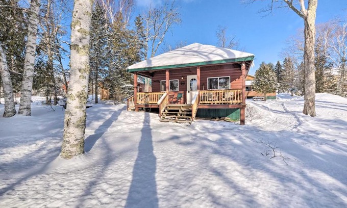 Rangeley House | Picturesque Maine Getaway with Lake Access!