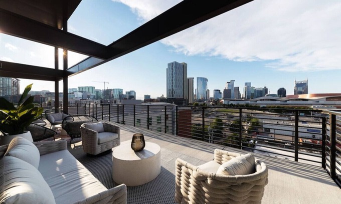 Sobro Condo | Pie Town Penthouse/*Walk to Broadway!*