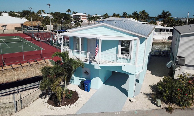 Cutthroat Harbor Estates House | Piece Of Eight - Venture Out 279