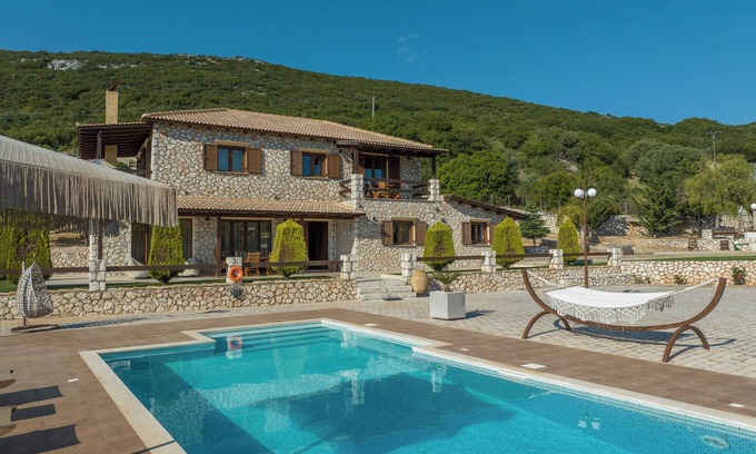 Agios Eleftherios Villa | Piedra Villa 4 bedroom luxury villa with private pool
