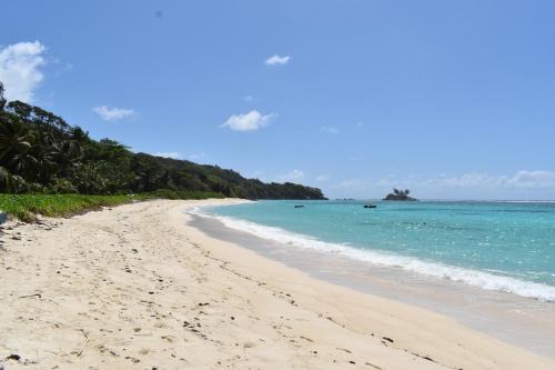 Anse Royale Apartment | Pieds Dans L’Eau Holiday Apartments